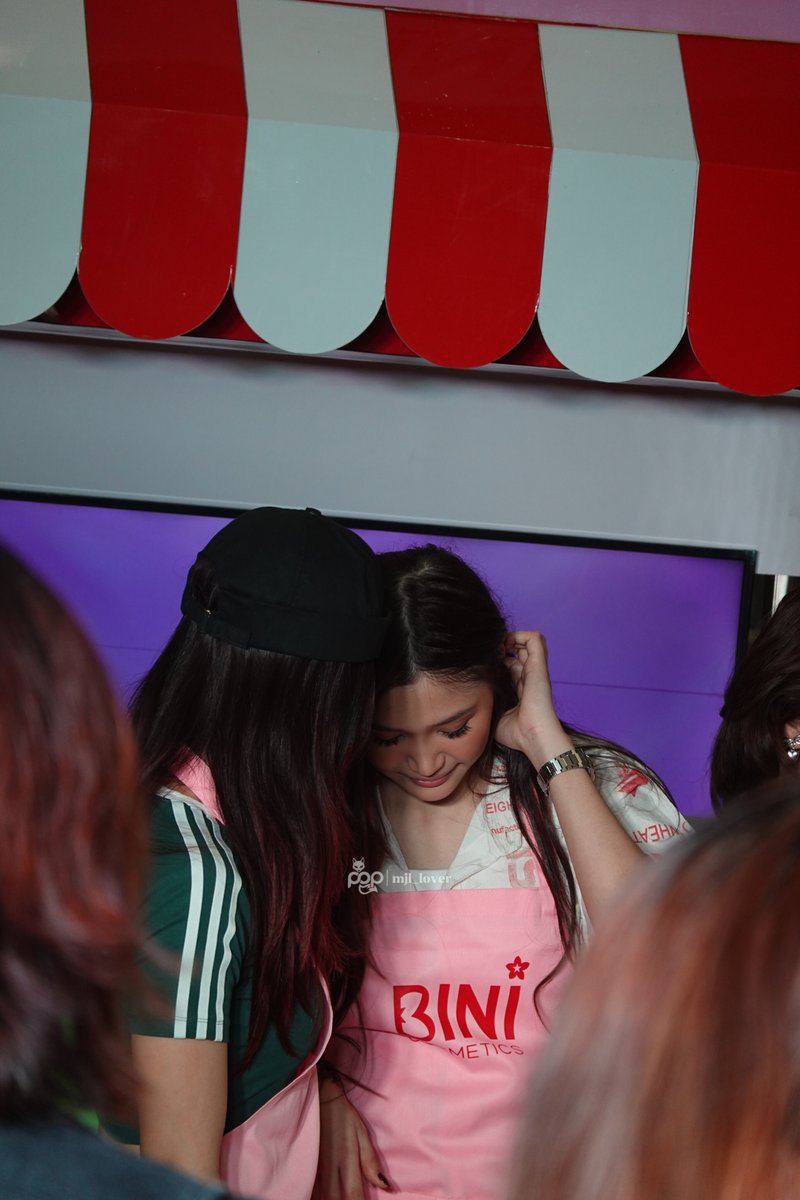 mjl_lover's tweet image. This jhomikha photo series 🤭🫶

BINI GLAM AT PUREGOLD  

#BINICosmeticsxPuregold  
#BeEveryBINI #BINI