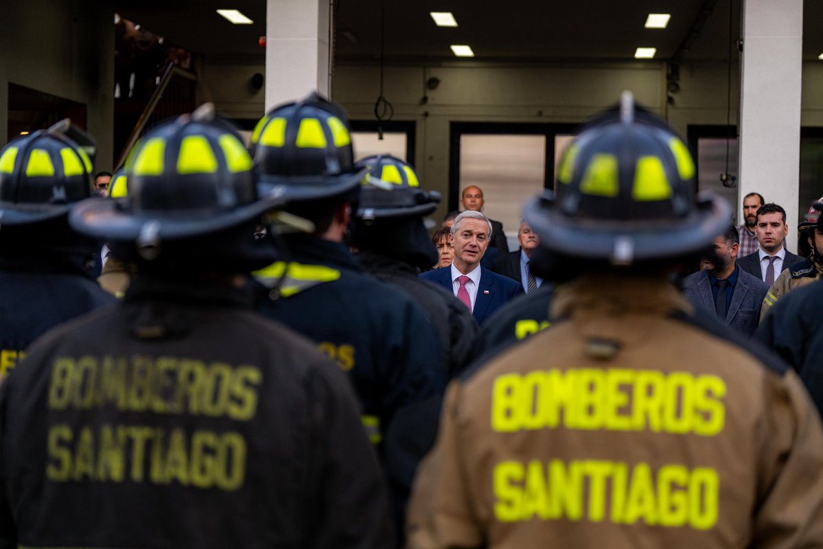 joseantoniokast's tweet image. Un día triste para bomberos.
Un día triste para Chile.

Descansa en paz, Paul. Gracias por tu servicio.