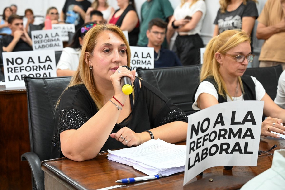 🏛 Se aprobó el Código Tributario 2026 con exenciones de TISH para instituciones y de TSG para personas mayores.
Además, en Sesión Extraordinaria se aprobó el Presupuesto 2026 y el nuevo Código de Habilitaciones de Lanús.