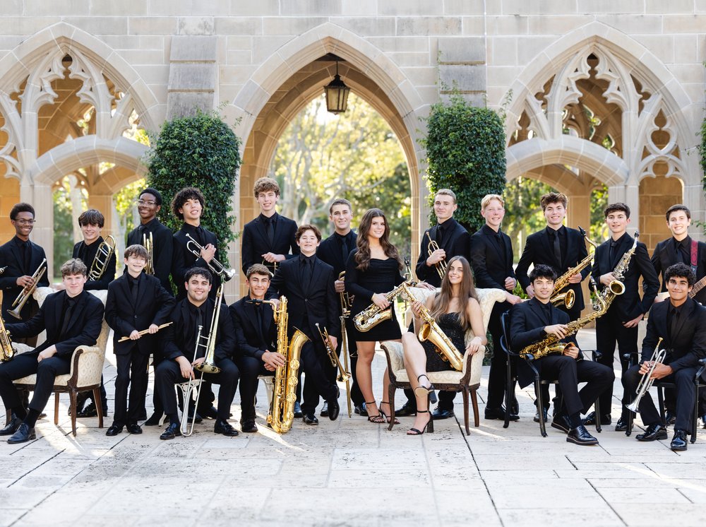 Enjoy a festive night of smooth holiday jazz as The King’s Academy Jazz Ensemble performs at CityPlace on Dec. 20 from 6–9 p.m. 🎷✨ Let their talented student musicians fill the evening with cheerful, soulful holiday tunes. 

Learn more: CityPlace.com

📷: CityPlace