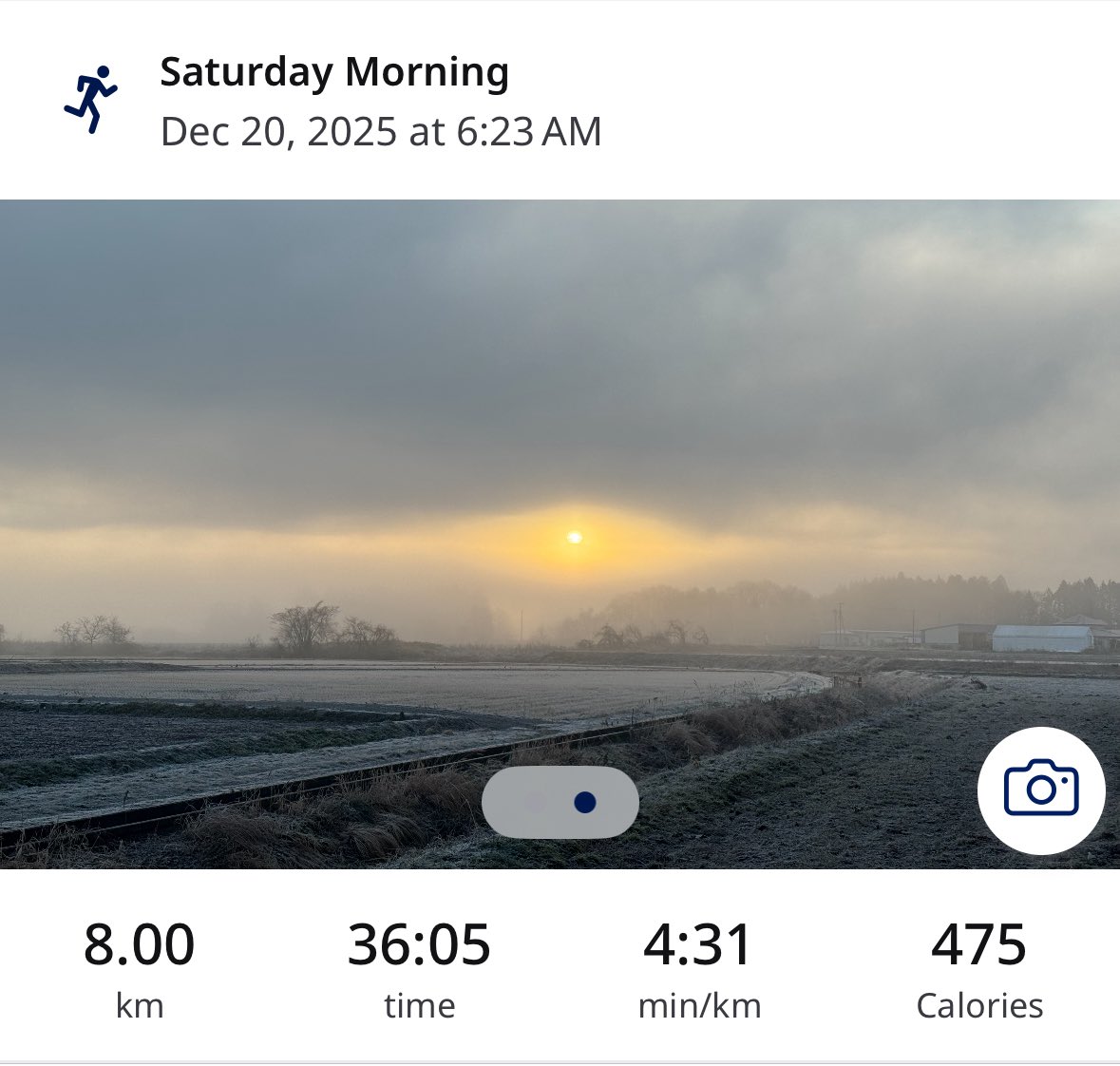 runner_eiki's tweet photo. 今朝は夜明け前スタート🌃 気温-2℃ 霧🌫️が立ち込める中、朝ラン15.06km♪
厚底シューズで乾燥路面をペースラン🏃♂️💨
前半脚🦵が動かず、後半の下りで帳尻を合わせる😇
Garmin⌚️がバッテリー切れ🪫で、ペースランが2分割に
縄跳び💯回+二重跳び 15+2+16+26回
#ASICS #MagicSpeed2 👟
#走れることに感謝 https://t.co/0cKoW5YKGK