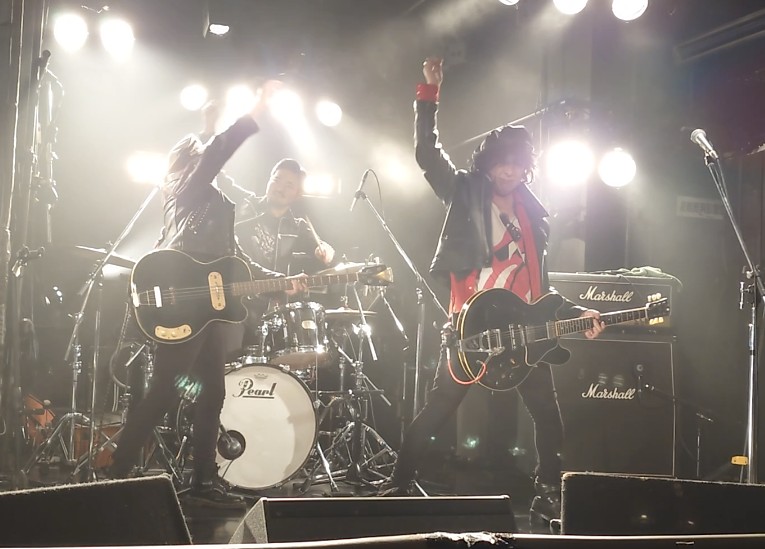 19810621's tweet photo. HURRICANE SALLY &amp; REWARD 
@ 吉祥寺 RJGB (ROCK JOINT GB)
2025年12月19日(金)
『ザ⭐︎おしょう伝説ファイナル』

HURRICANE SALLY &amp; REWARD は、トップバッター♪
Drmは、チャン☆太田さんです〜♪
HURRICANE SALLY &amp; REWARDの見納め！

#おしょう伝説 #ハリケーンサリー #HurricaneSally #Yuki https://t.co/TLD4qg292A