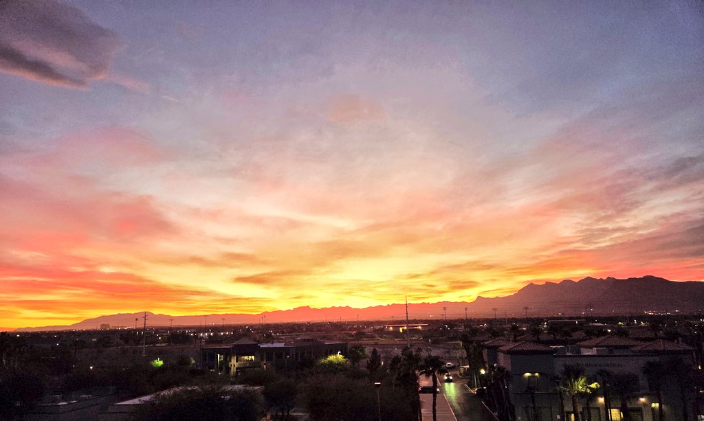 6 days away from Christmas and we still get sunsets like this! #LasVegasSunsets