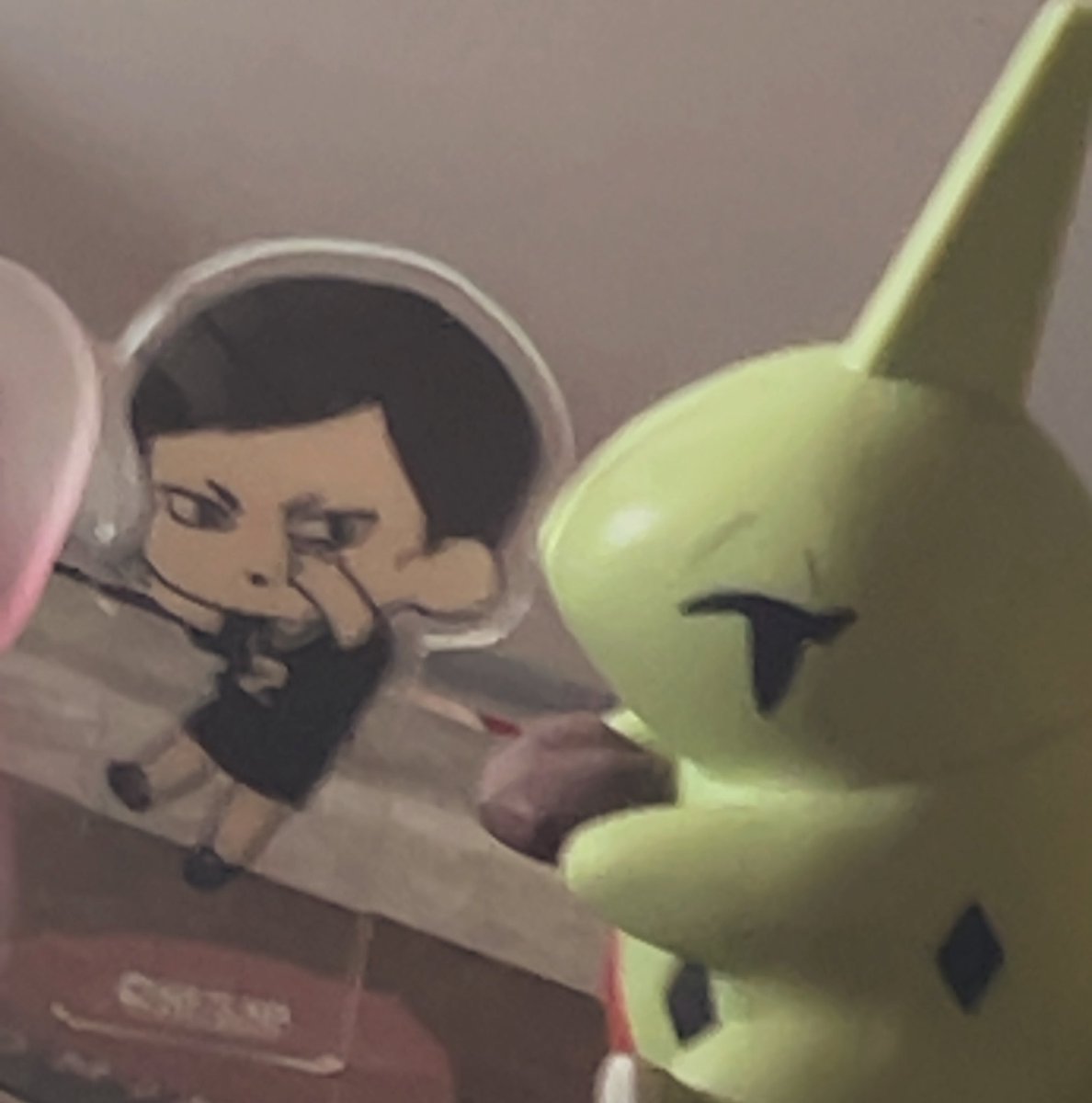 ernSize's tweet image. ヨギとおーみみさん近いね