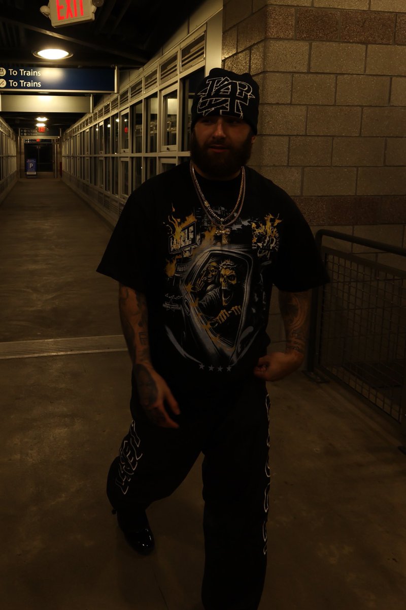 yaboyzekee's tweet image. Dropped some new pants