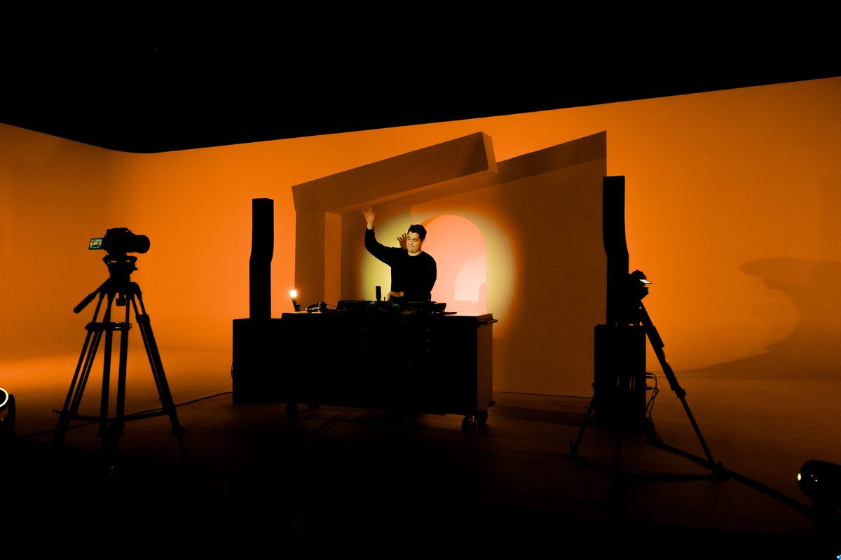 EMASOUND's tweet image. Muchas gracias por ser parte de EMASOUND SESSIONS. La pasamos increíble. Nunca imaginé que mi primer show en solitario sería una realidad, y hoy lo fue. ✨🔥

Nos vemos muy pronto, Guatemala 🇬🇹.
Y México 🇲🇽… prepárate, que allá nos vemos. 🔥

Photo 📸: @JasonCam_