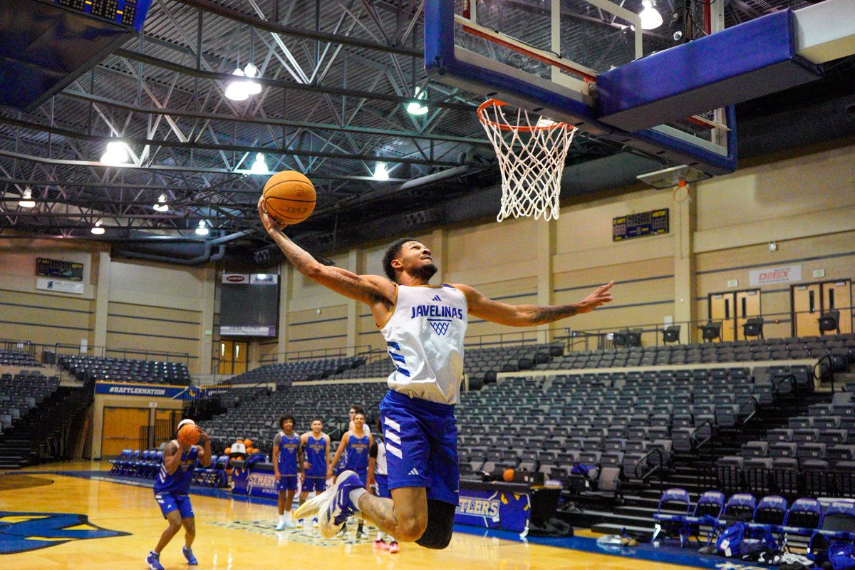 JavelinaMBB's tweet image. About that time 👀

#NextLevel🐗🏀