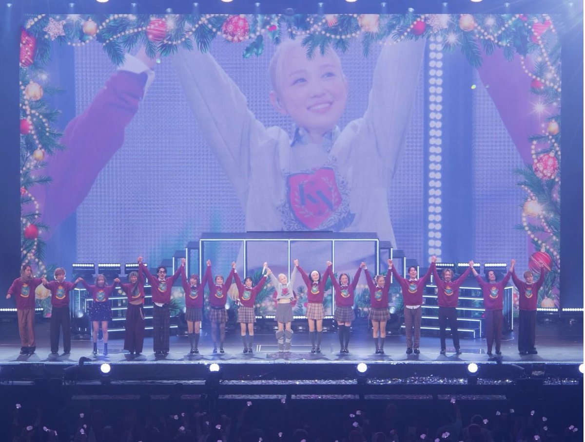 『君のせい』のサビの入りも良いけど、、
冷めたコーヒー☕️色褪せたjeans👖揺れるスペアキー🔑のところ好き😂

#西野カナ_ChristmasMagic 
#翌日も翌々日も余韻マジックにかかってるんやけど
#クリマジ2025
#出会いに感謝
#歌詞自信ないから間違えてたらごめんやって