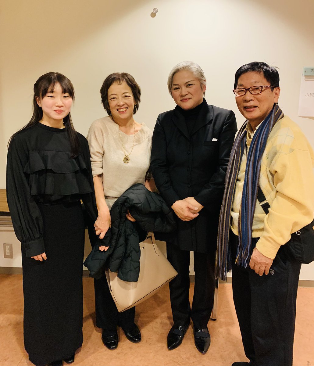 神戸大学交響楽団第75回定期演奏会終演！
学生指揮者ー今西君が丁寧なデリケートな指揮で、オープニングの「皇帝の花嫁」序曲を。私ははじめて知った作品。