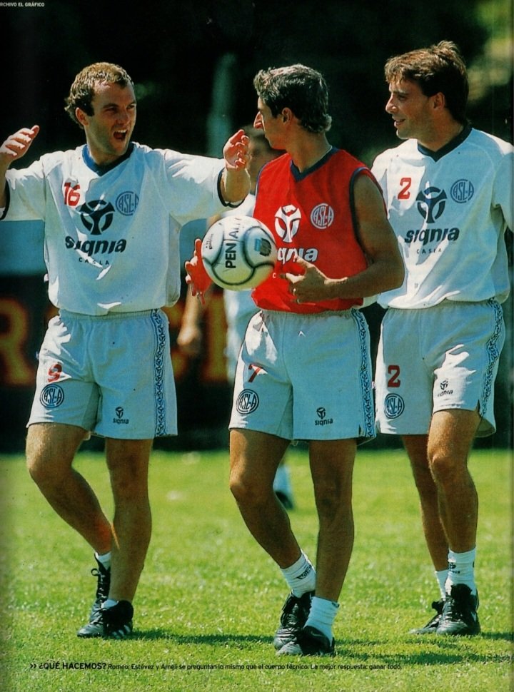 SanLorenzoFotos's tweet image. Signia 2000/01