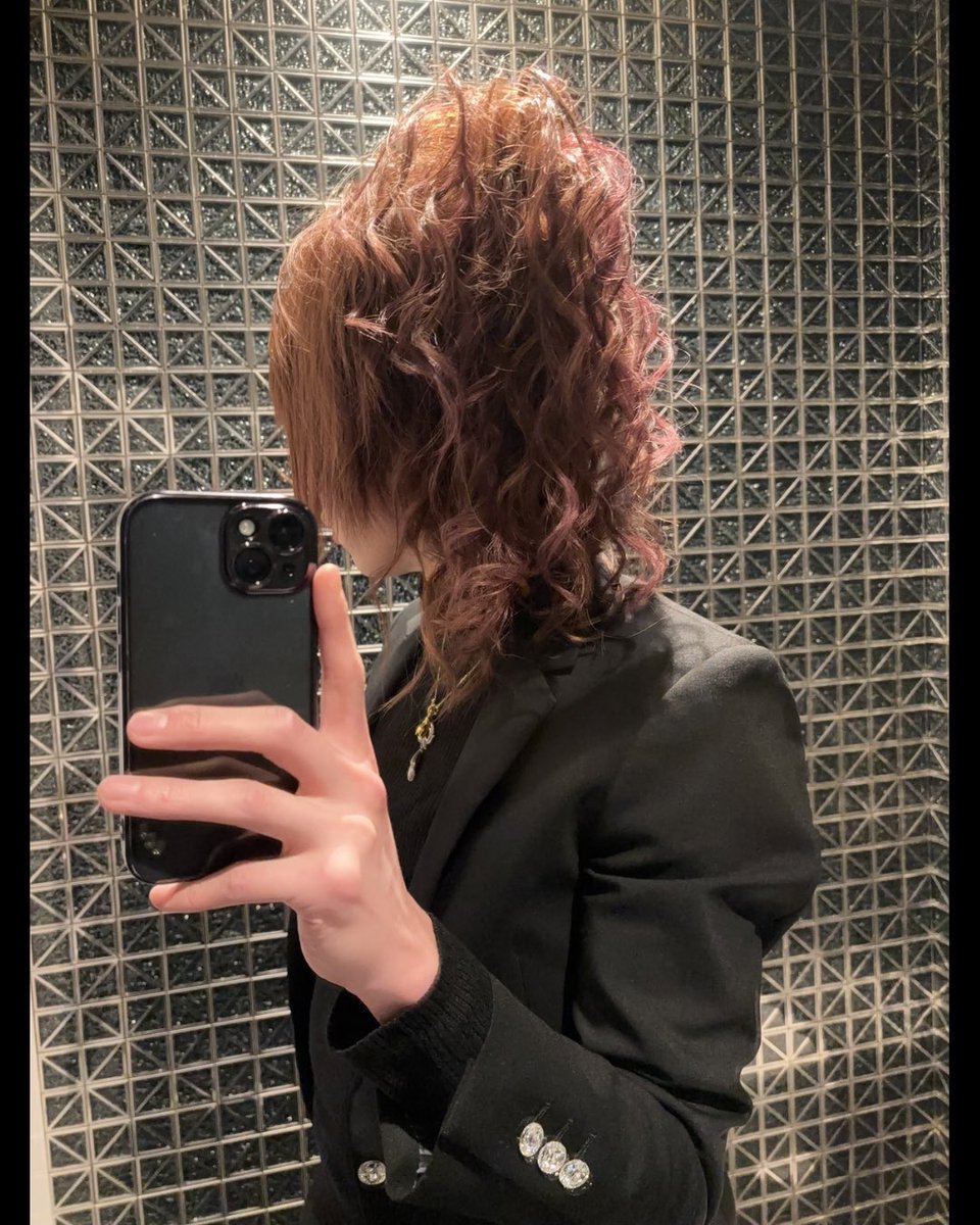 JoeSadide's tweet image. 雪よ舞い散れ其方に向けて
想いは儚いものです

 #絶滅危惧種 #限界ホスト #最後の指名