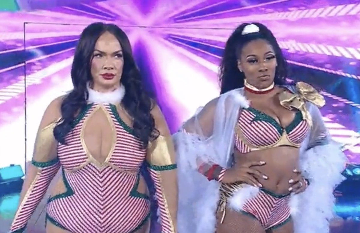 YOOOO THE MATCHING CHRISTMAS GEAR