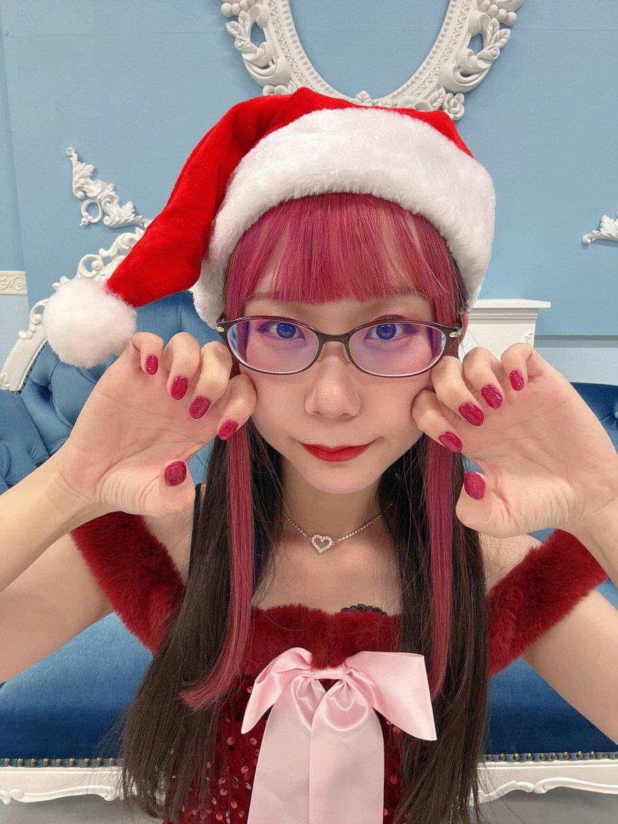 年内ラストのめろD企画 よろしくお願いいたします🙋‍♀️🍓 チェキ機も