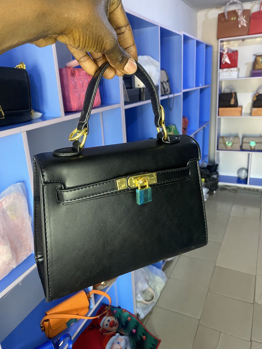 EsthyCollection's tweet image. We restocked this bag in store

Black grey and brown 

Price 18,000 boxed

Kindly retweet