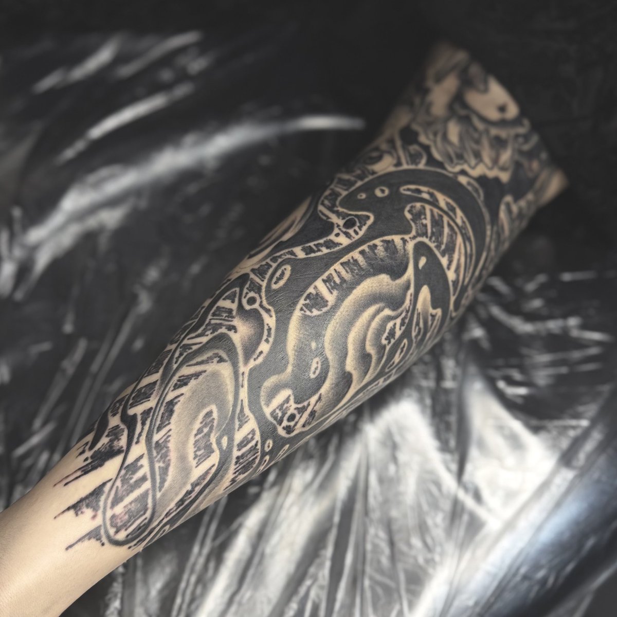 タトゥー屋さん🌻みろく@本人 tweet media