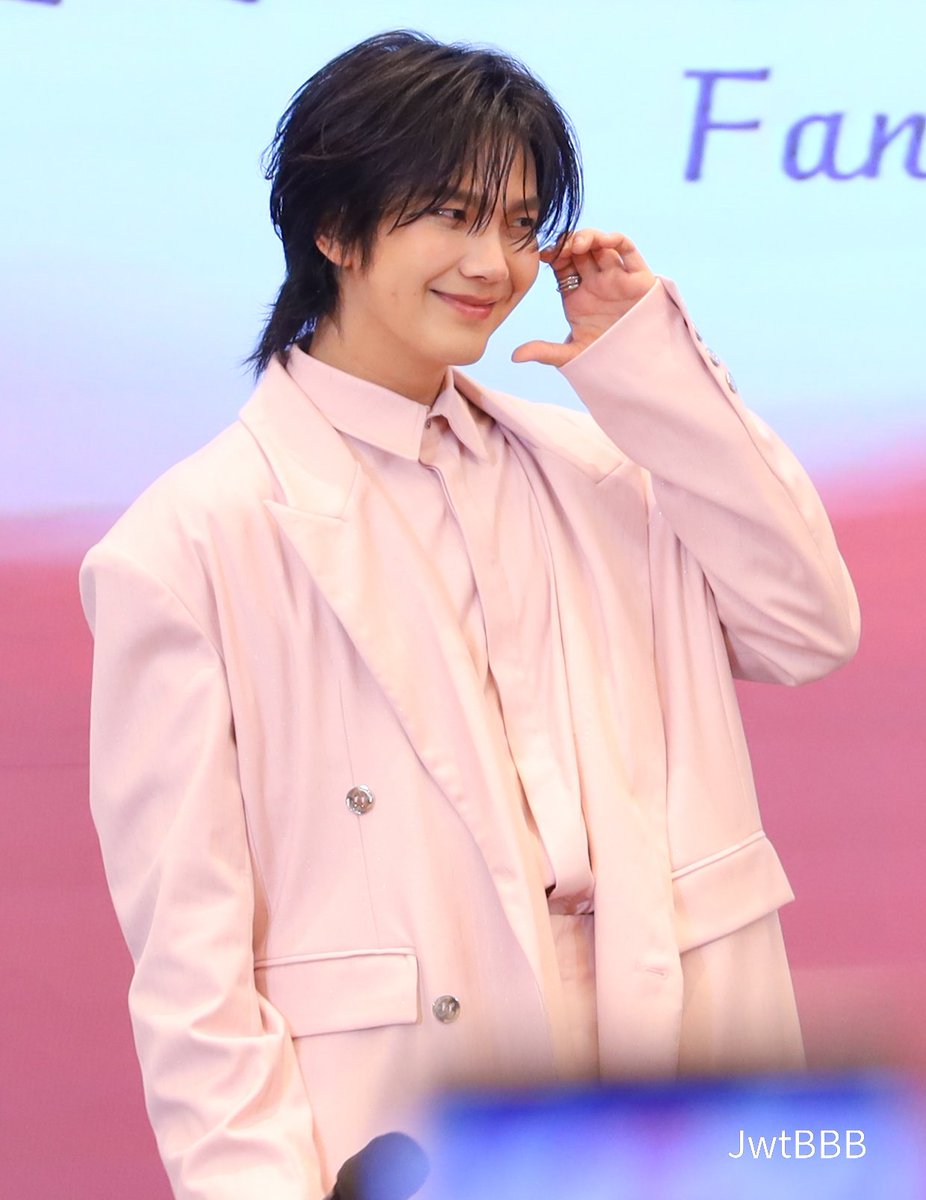 น่ารักเว่อๆ 💙💙

CELEBRATE WITH BUILD

#BuildXmasParty