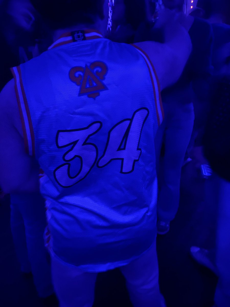 Layne Stay “Wired” Lee tweet media