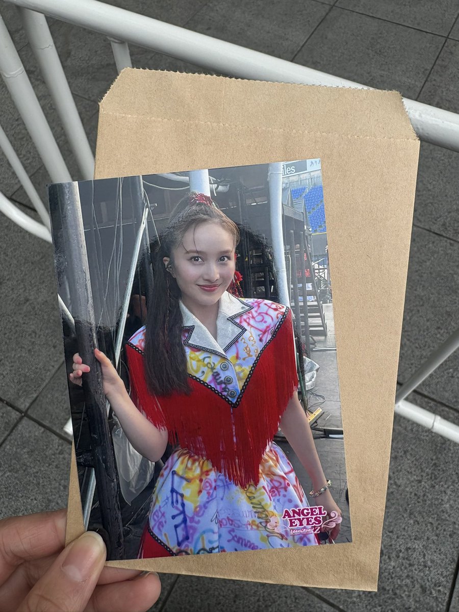 1回だけももクロくじしたらB賞の激かわ夏菜子ちゃんでた❣️❣️ れに