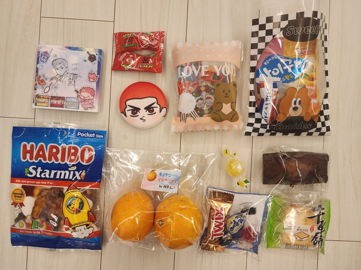 백호른 수고하셧습니다~~❤️❤️
간식 주신분들 넘 감사해요 맛있게 먹겠습니다 🥹🥹 행사 너무 즐거웠어요!!