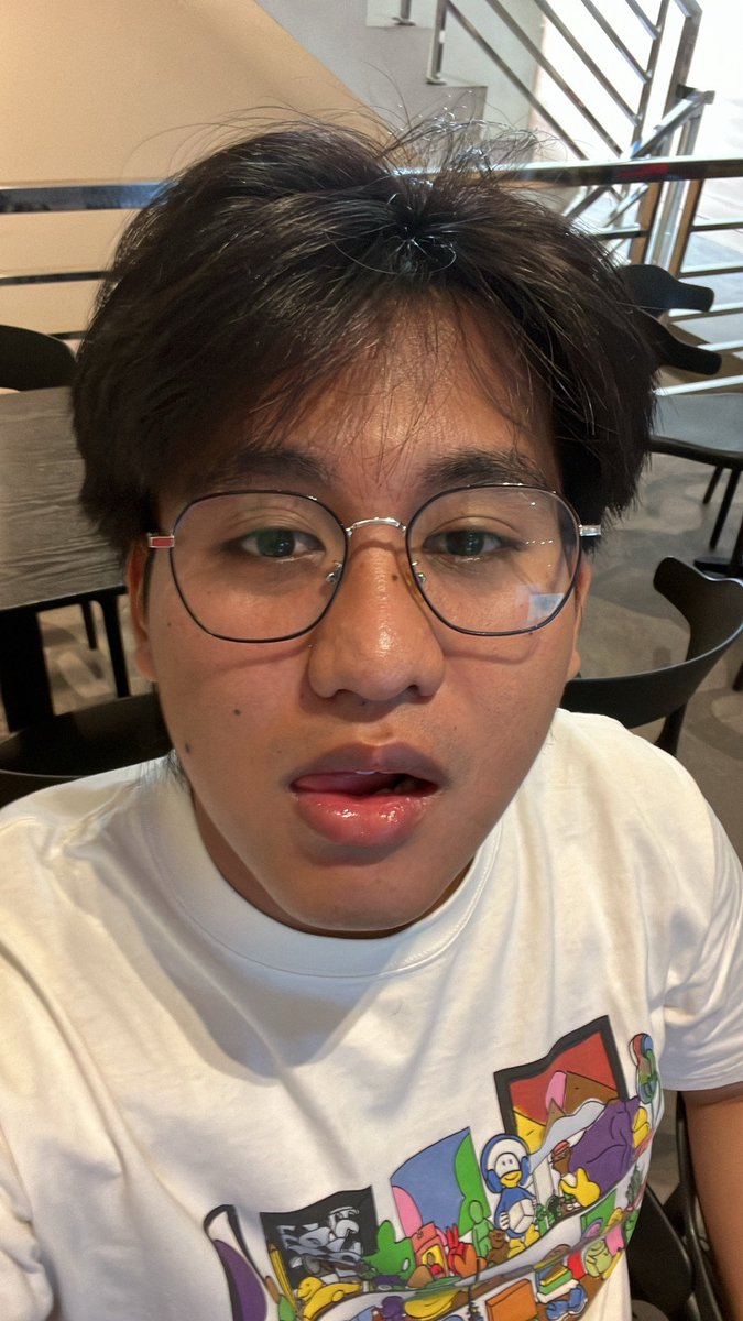 bubblesvsr's tweet image. semangat revisian