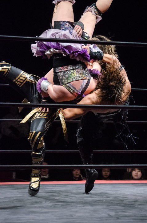 昨日…というより今日の朝は
#変態團興行 

あの時間にあのテンション
客も出てる選手も異常やろ。

…まぁでも最高やったわ。

#ニコプロ大賞2025
ベストユニット賞の
俺達が負ける訳ないやろ。 

笹村、またいつでもかかってこいや。