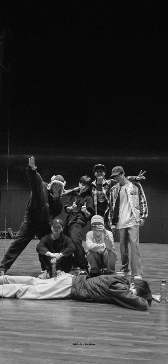 return_season's tweet image. 251216 방탄 위버스 라이브

2340*5064