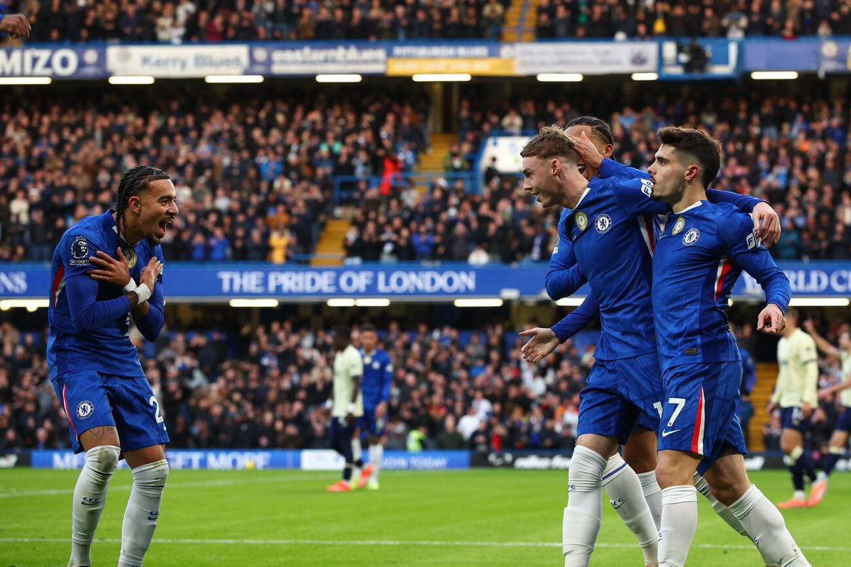 Tunnykvng's tweet image. Smile, the World Champions are back in action today