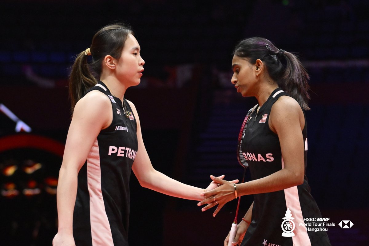 akemasyraf's tweet photo. The long matches since SEA Games maybe finally took a toll on them 😢 Couldn't finish high in #Hangzhou2025 but what a season they had. 

Congrats for finally breaking WTF jinx and thank you for a wonderful season @PearlyTannn @Thinaah98, chin up and we go again in 2026 💪🏻🔥 https://t.co/u3U4G4xl6y