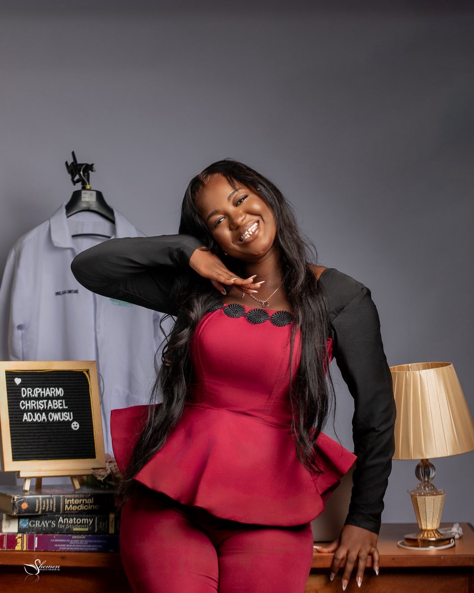 _NanaAdjoax's tweet image. Reintroducing 🌚Dr.(Pharm) Christabel Nana Adjoa Owusu .. 
I almost gave up but Micah 7:7 held me down.
I’m super proud of myself❤️🫶🏻
I’m the testament that God is good 🥹🤌🏻