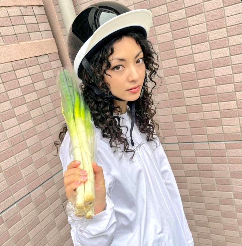 アイコンからとキャットウーマンから、とハムスター店長と 何故か