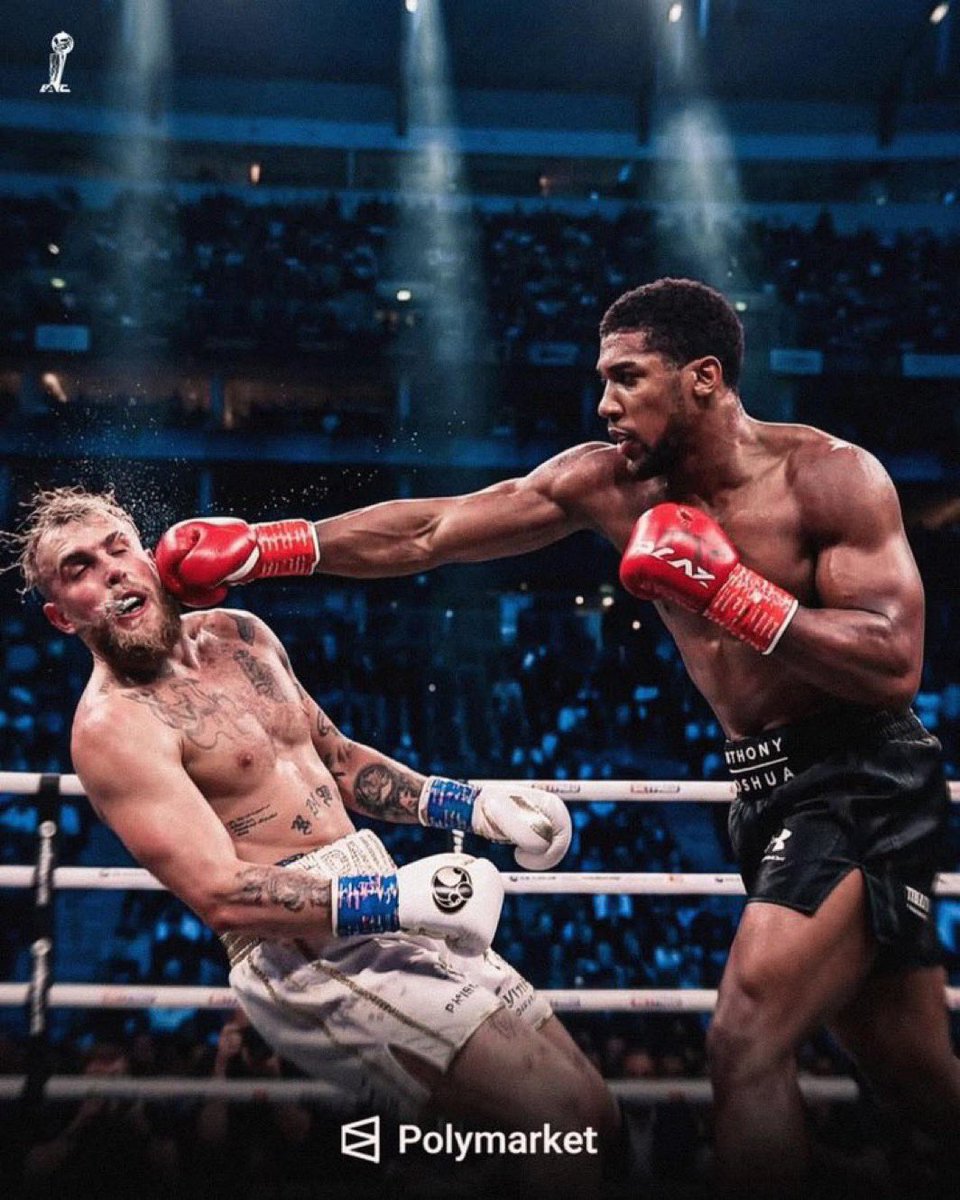 BARCAKingspride's tweet image. Jake Paul left the fight with a broken jaw. God is good🙏