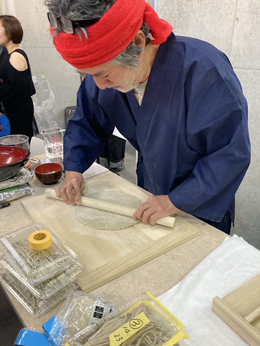 会田誠のスクラップブック(最新作品集)発売中です (@makotoaida