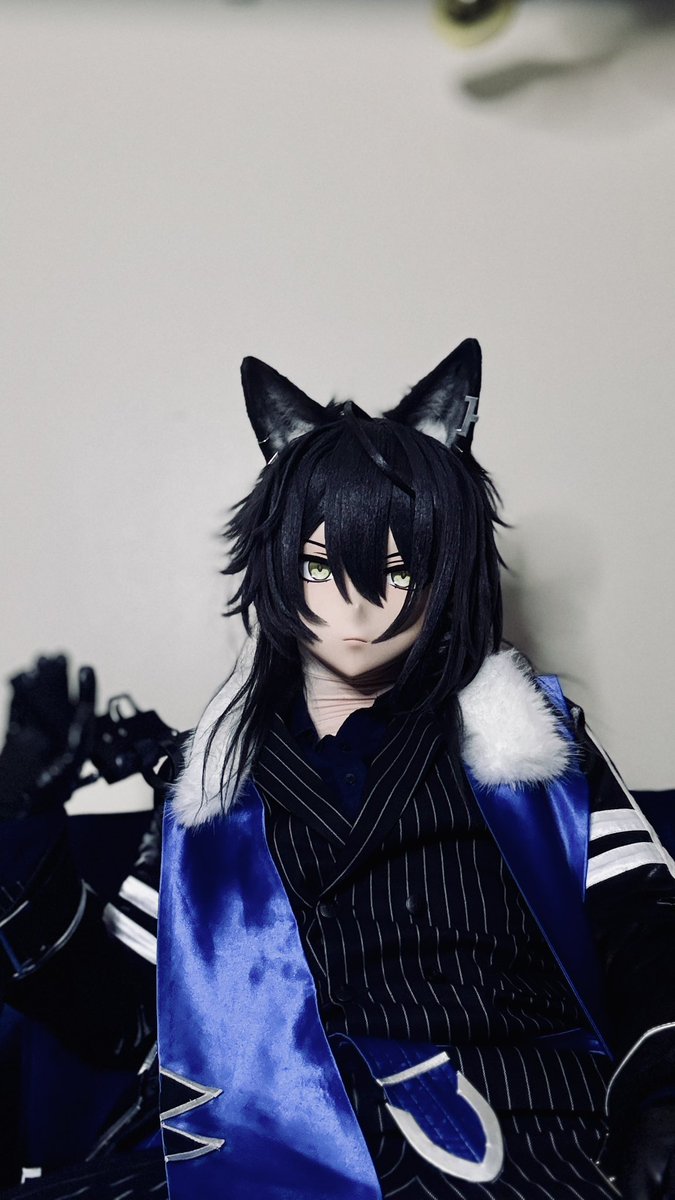 #kiggingoutcancer 

A few years back my old man got diagnosed with cancer and we were fortunate that it both did not spread and that we had the means to have treatment not be a finically crippling burden

He’s been cancer free since

I’m happy to show support this holiday season!