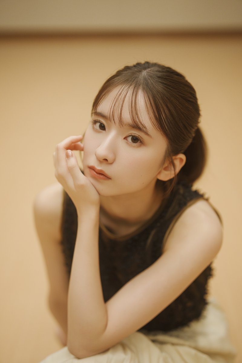 B.L.T.2026年2月号 先行カット解禁🔥
==================＝＝＝

#乃木坂46 #菅原咲月 さんが表紙・巻頭にご登場

副キャプテンに任命されてから約1年経った、現在の心境を語ったロングインタビューは......必見です！

🗓️12/27(土)発売✌️
⇩ポストカードつきの予約はこちらから☑️