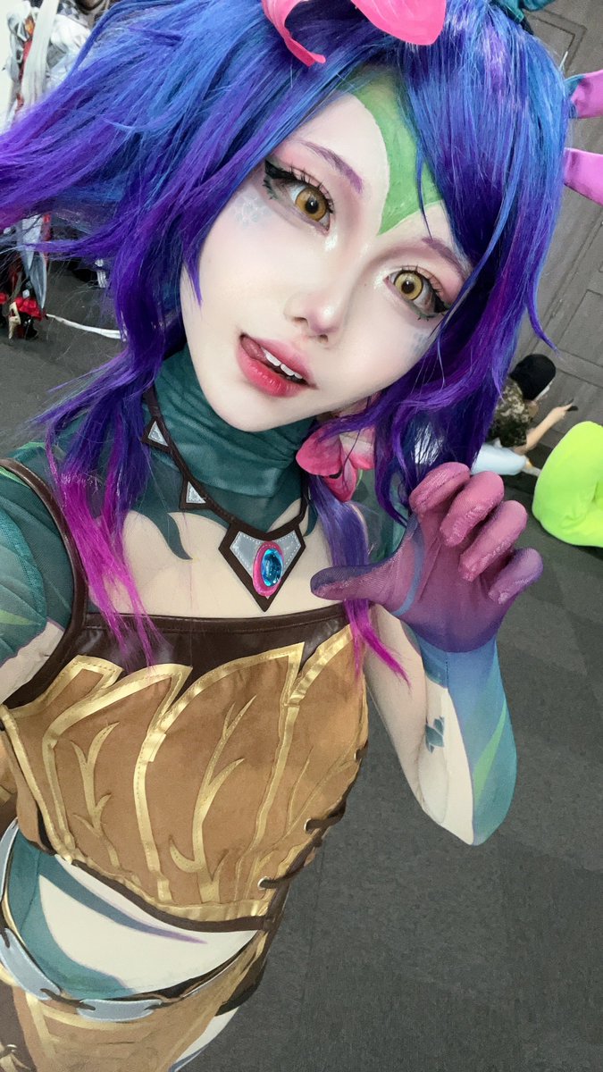 c02zy's tweet image. 출근^^