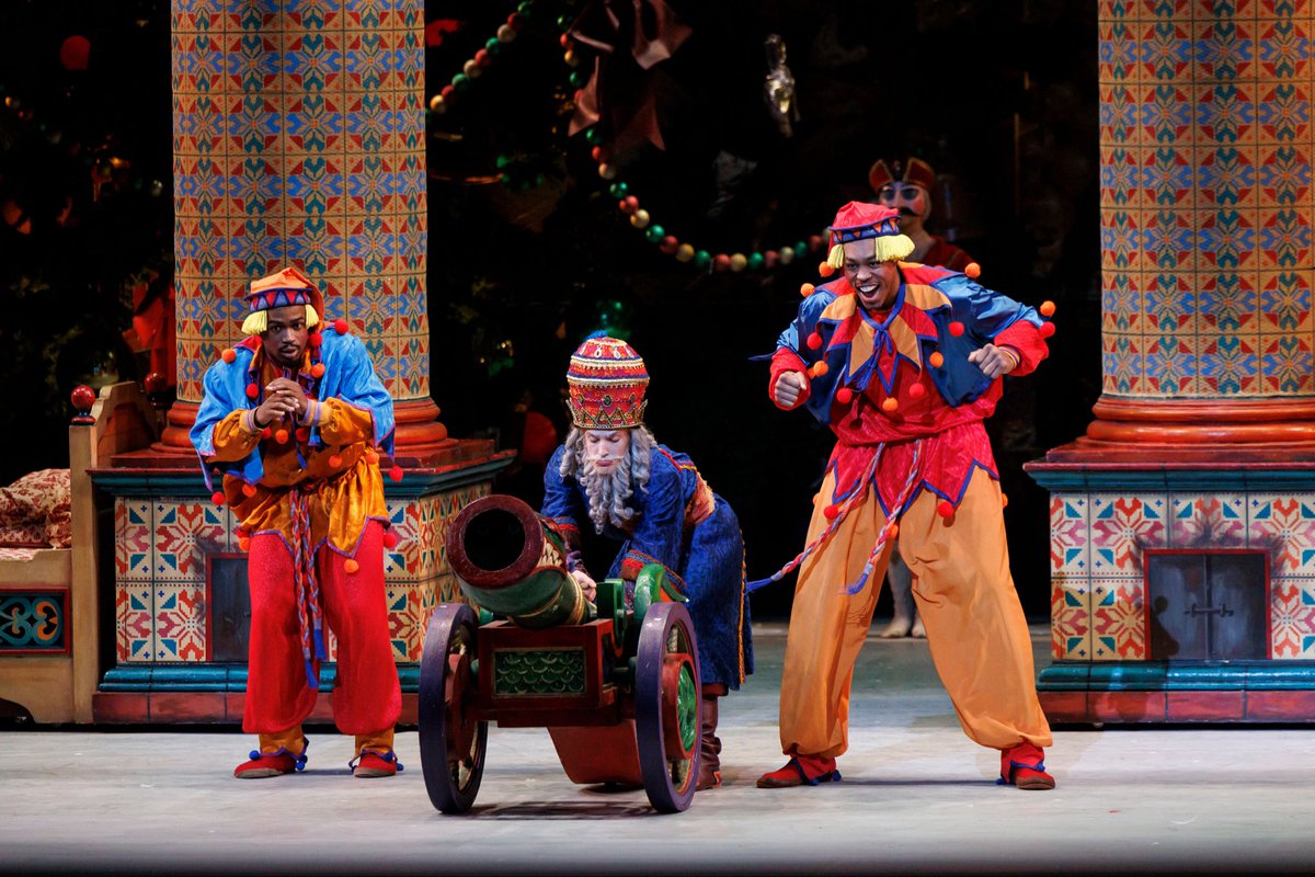 WolstatSun's tweet image. This is awesome. Scottie Barnes and Jamal Shead branching out. Photo by Bruce Zinger, Courtesy of The National Ballet of Canada