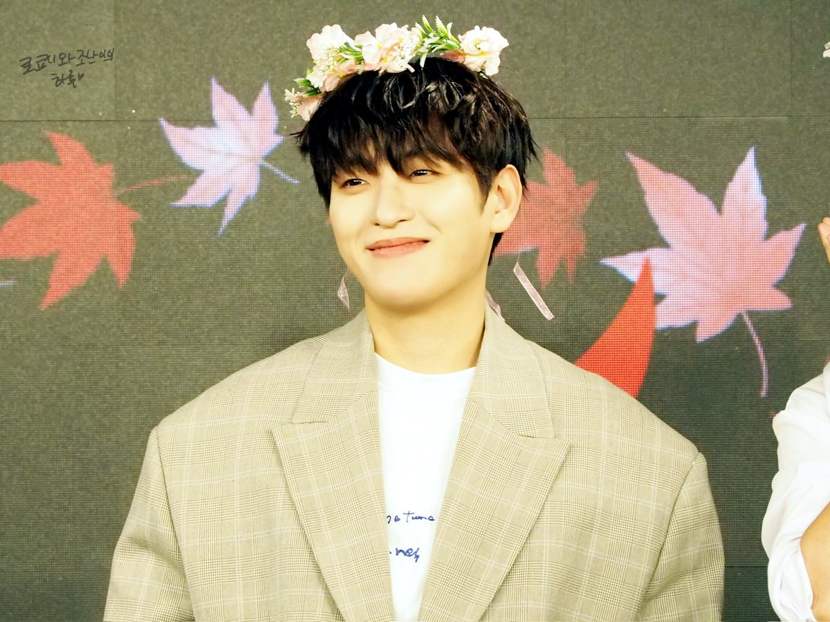 ROKNARIH's tweet photo. 🐤 251220 혁진 생일 축하해요 🎉 

💘 #Happy_HyukJin_Day 💘
올해도 멋진 일들만 가득하길 바래요🙏🌟
#겨울에_빛나는_혁진_따뜻한노래 🧤💓

@FAVE1_official
@100per_hyukjin

#페이브원 #FAVE1 #혁진 https://t.co/vgnTeGeM9Z