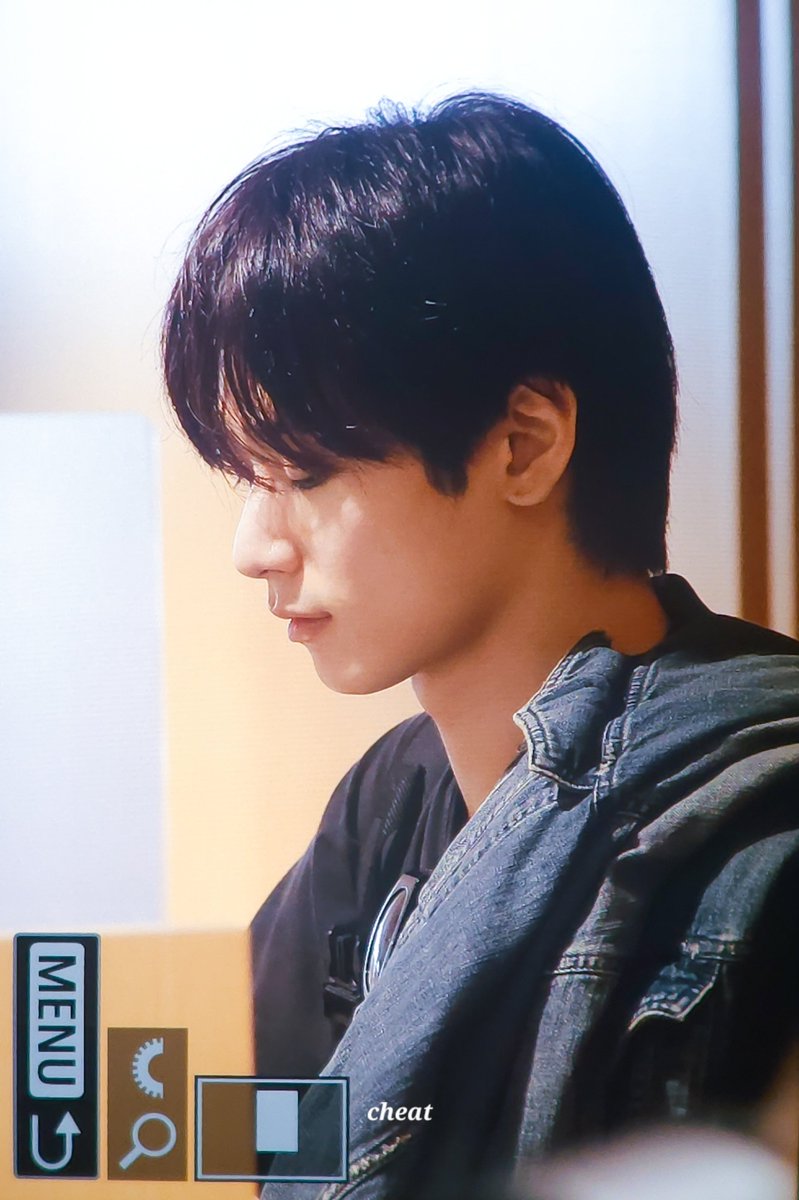 𝓬𝓱𝓮𝓪𝓽 tweet media