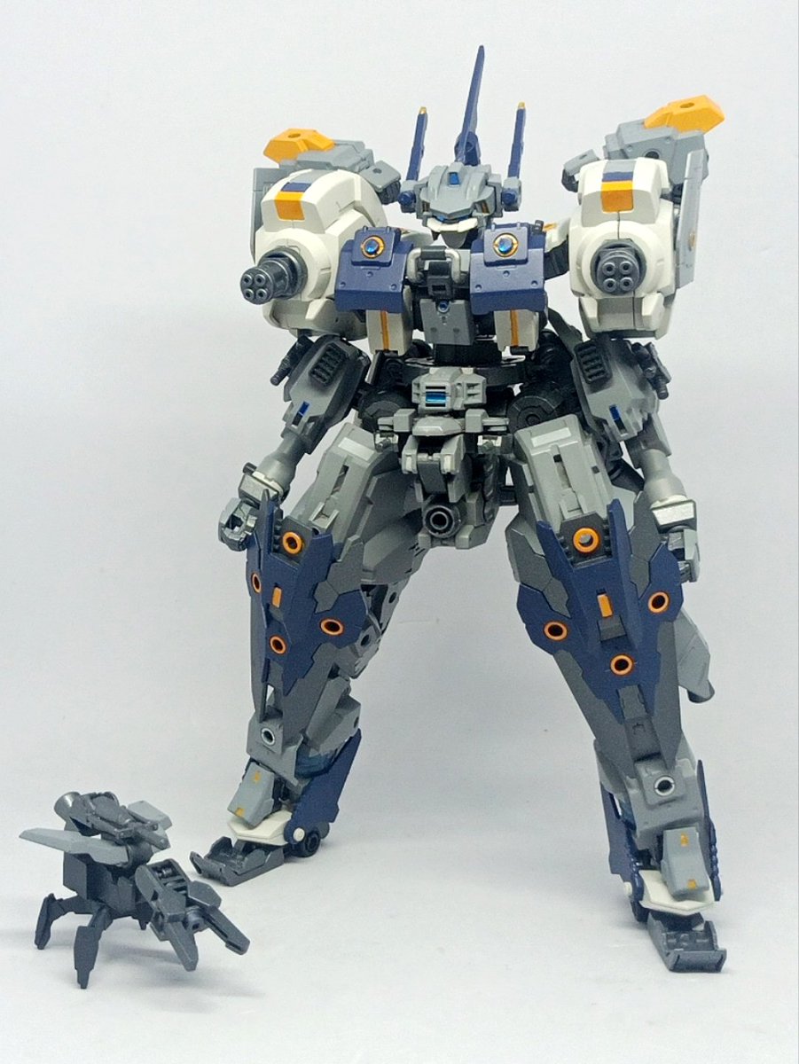 komakaisan's tweet image. eEXM-94xf【カイザーロット】
全領域拠点制圧用ユニット
Dロットシリーズ最終形態
大火力と鉄壁の装甲を持ち、専用ロイロイと共にマクシオンに単機殴り込みをかける

#30MM宇宙エリア
#30MM地球連合軍