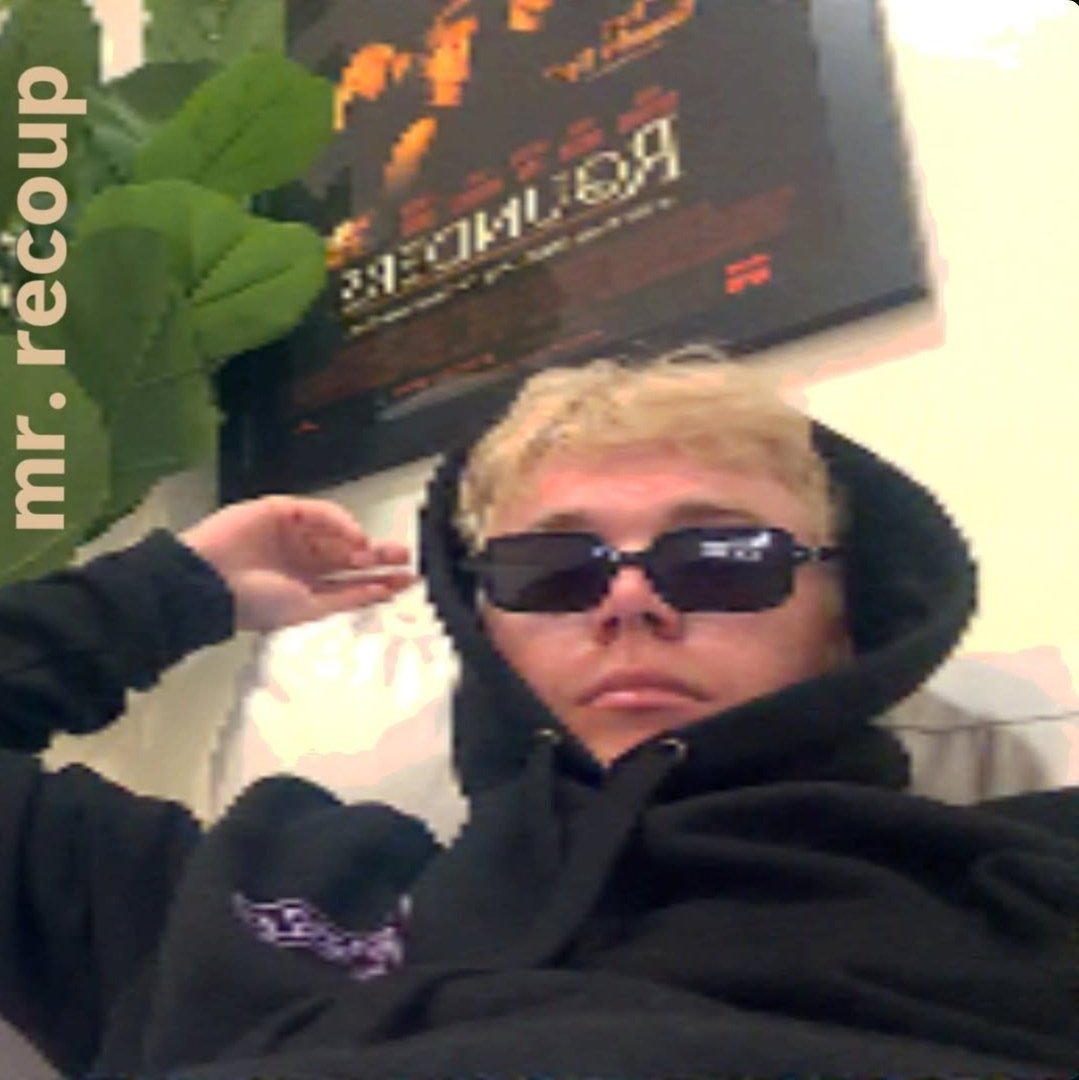 hughmenick's tweet photo. HES FUCKING BLONDE AGAIN https://t.co/7tRTHHzT79