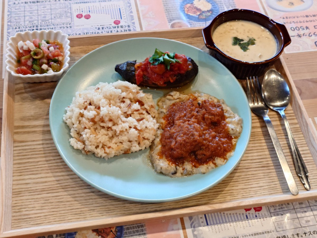 iryoueiyou's tweet photo. お天気がいまいちですか、越生町の梅凛カフェで医療栄養学科学生によるワンデイカフェSmile up Caffeオープンしました！温かいトルコ料理🇹🇷召し上がりませんか？今日、ここでしか食べられないお料理準備してお待ちしてます！！ https://t.co/xlWT6pFf3k