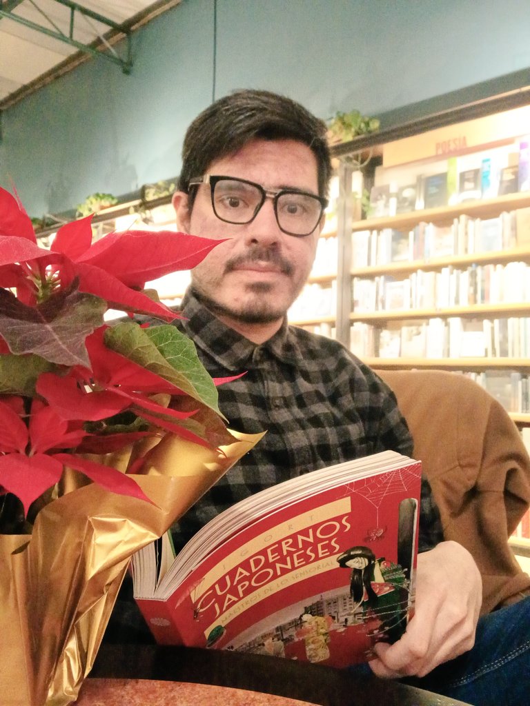 enlamirade34761's tweet photo. ¡Celebrando navidad 🎄!
#books
#libros
#elpendulo https://t.co/bOqbT5wy7T