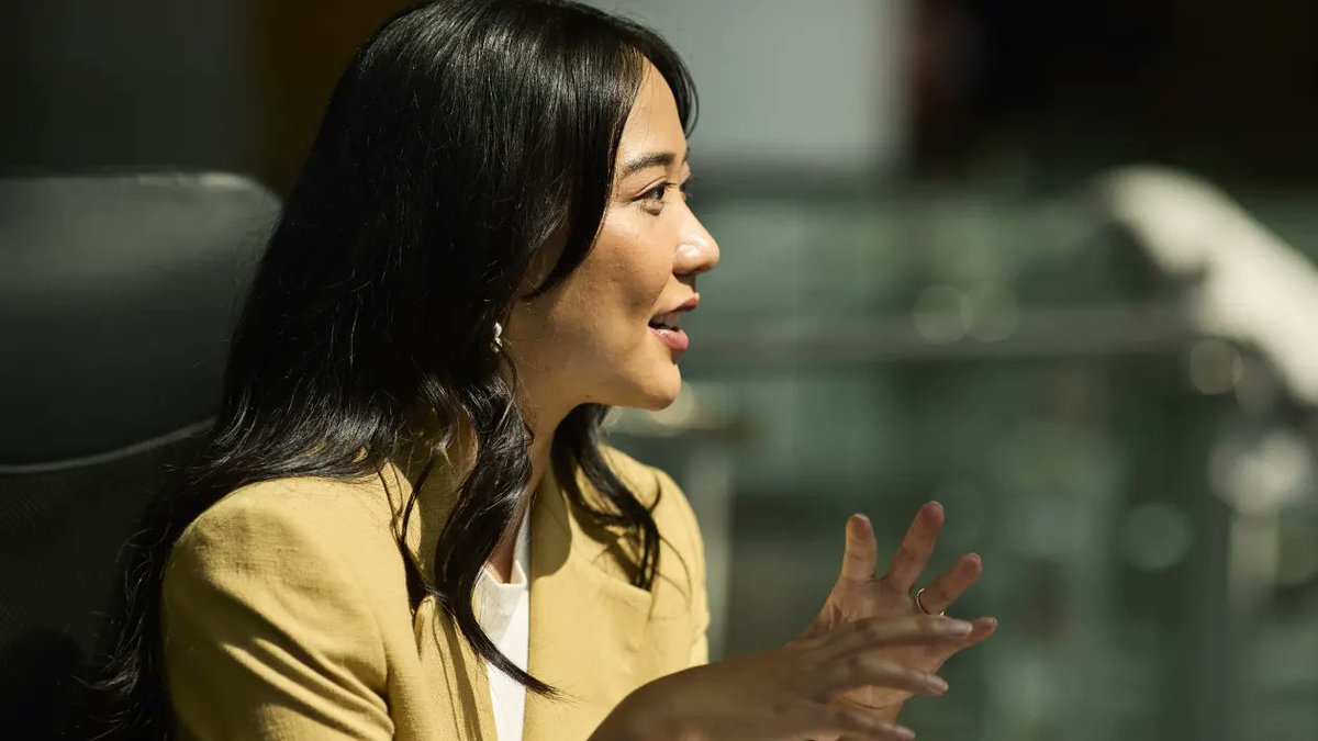 a1biz's tweet image. To be taken seriously, do 6 simple things: '99% of people' don’t, says executive coach cnb.cx/4pM7NRH 
#1onSuccess #1onHappiness #inLife #1onInspiration