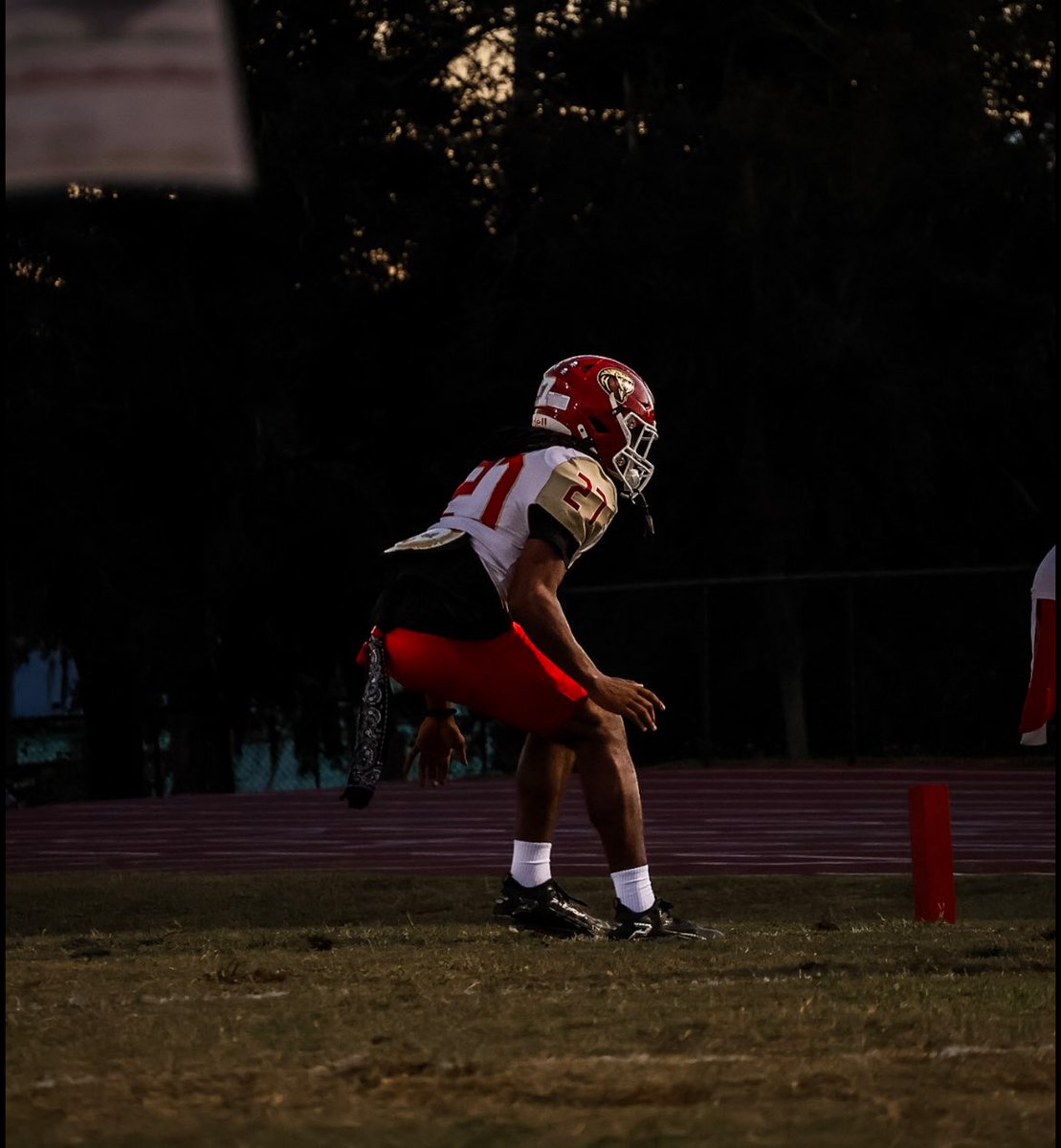 Travisw38227's tweet photo. After a Great conversation with @CoachGarafola79 I am extremely blessed to receive an offer from Bridgewater state university! #GoBears
#ChanceOnMe #Hboyzstayhot
@coachhicks16 @Gatornation3232 @cobrafball2017 @Andy_Villamarzo @PascoCountyFB @SuncoastPreps @CenFLAPreps https://t.co/GyVF3SOjPP