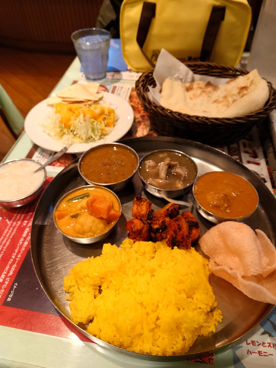 ulmong's tweet image. 仕事前のインド料理🇮🇳