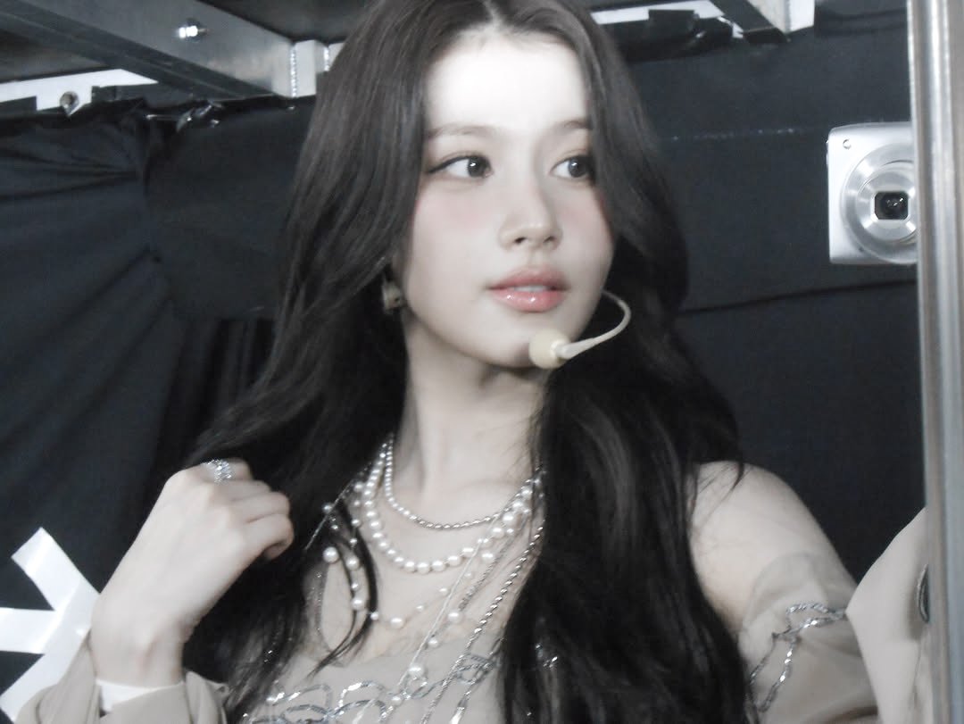 𝖩𝖺𝗇𝖾 𝖫𝖺𝗎𝗋𝖺𝗂𝗇𝖾. tweet media