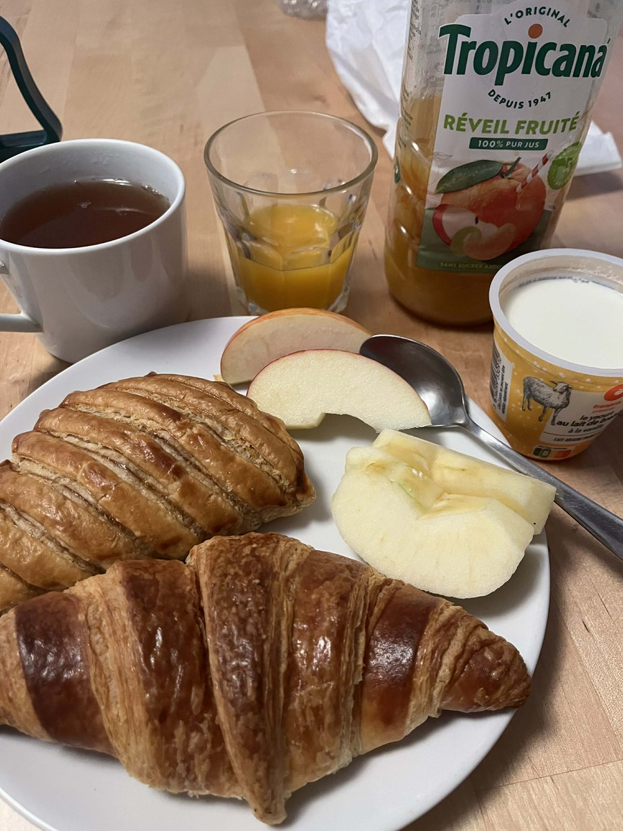 パリで行ったパン屋さんの話をnoteにまとめました。

「パリのパン屋はどこもめちゃうま！そしてパリジェンヌの勢いに圧倒される」安那のパリ珍道中日記note.com/b_anna_nft/n/n…