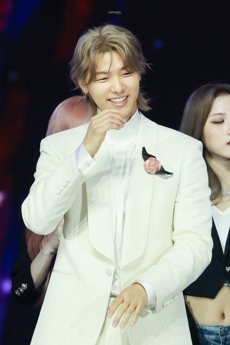 251219 #강민혁 2025 KBS 가요대축제 

보이스 축하해
밍프 축하해 🤴
_
#KangMinHyuk #カンミンヒョク #姜敏赫
#CNBLUE #씨엔블루  <a href="/MR_KANGGUN/">강민혁</a>