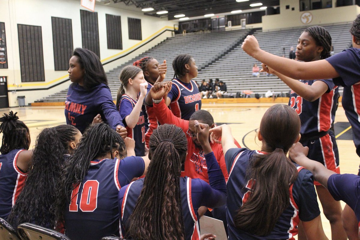 LugoffElginGbb's tweet image. We continue to grow…
Keep fighting ahead, another lesson learned..
The battle continues…
Next up vs Crestwood!

#hustLE
#1LE❤️💙💙❤️🫡💯