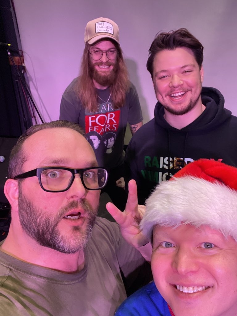 Doors just opened at <a href="/CanCanWonder/">Can Can Wonderland</a>! Come out and have a time with us. Going until 12:30am.